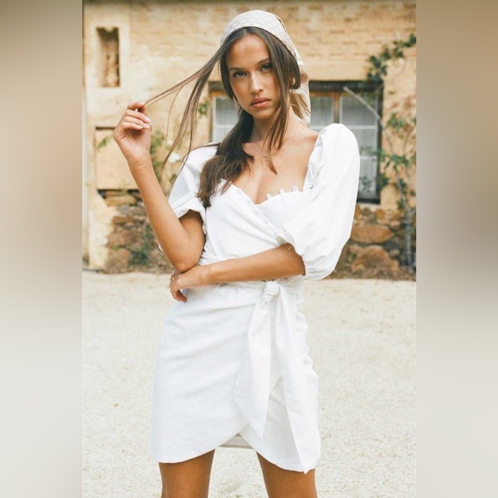 SABO SKIRT | White Mini Wrap Dress M